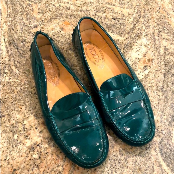 Tod's Shoes - Tod’s Gommino driving loafer